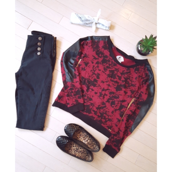 $5•ADD•ON• Volcom | Splattered Print Sweater - Picture 3 of 5